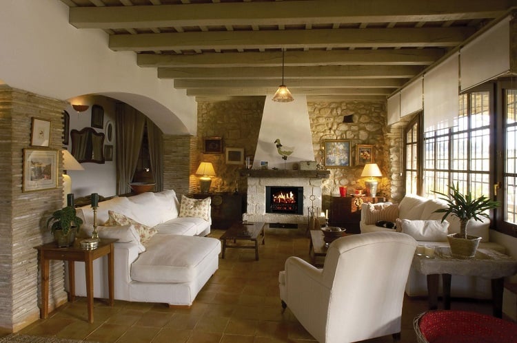Which Brand of Electric Fireplaces Makes a Fireplace That Best Captures 