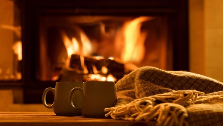 How Does an Electrical Fireplace Heater Keep My Home Warm
