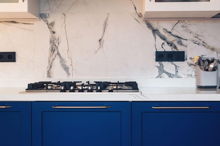 What Are Some Features To Pay Attention to Regarding an Electric Stove for Sale