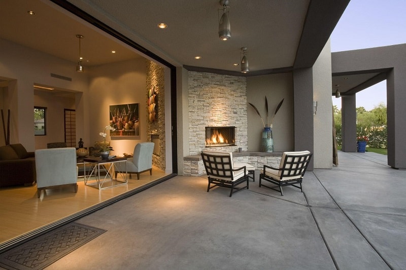 outdoor patio fireplace