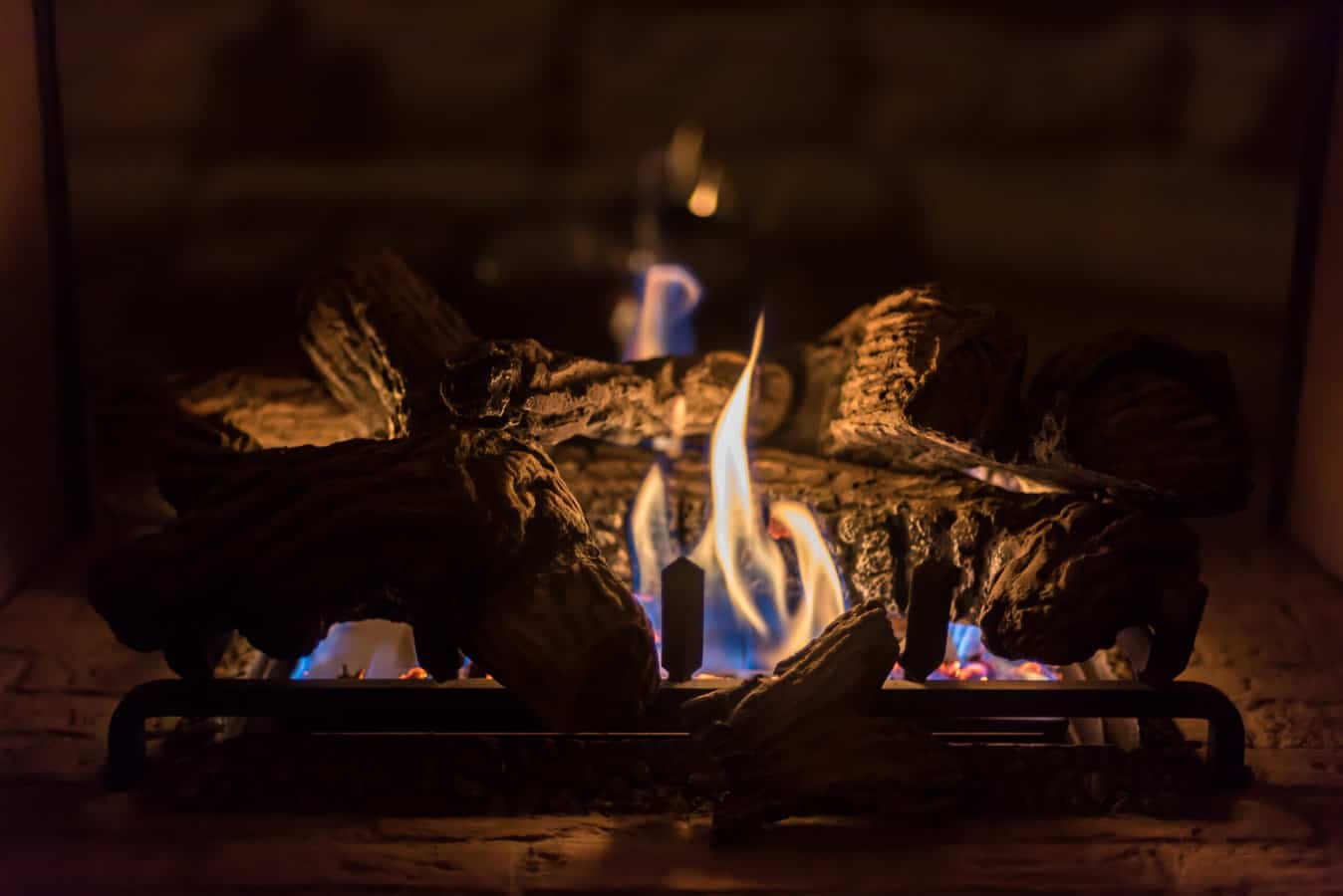 Gas fireplace